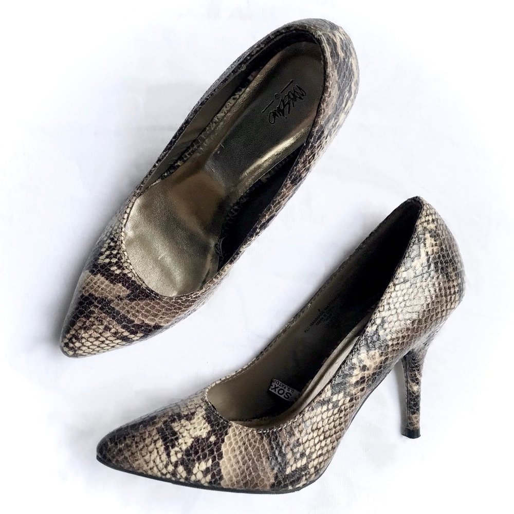 Mossimo Snakeskin Pumps - size 8
